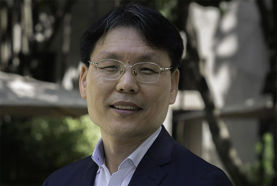 hoye yun jing-adb country director