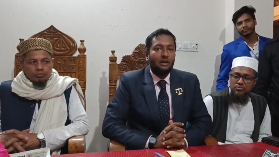 রাজাপুর বিএনপি নেতার ওপর হামলা: নেপথ্যে কি রাজনৈতিক প্রতিহিংসা?