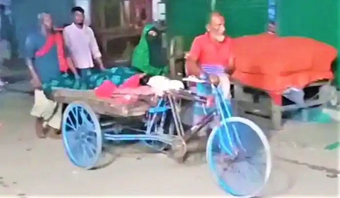 Monpura Van Ambulance
